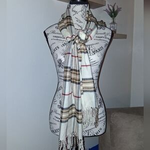 V. FRAAS Cashmink Plaid Scarf